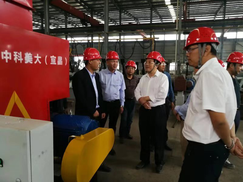 湖北省農(nóng)機(jī)局、宜昌市農(nóng)機(jī)局、當(dāng)陽(yáng)畜牧局領(lǐng)導(dǎo)來(lái)我司參觀考察